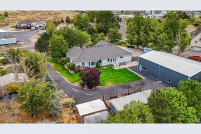 9298 N Deerfield Cir E, Eagle Mountain, UT 84005 - Photo 4