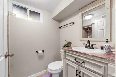 81 S 100 W, Tooele, UT 84074 - Photo 28