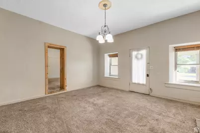 93 E 300 N, Farmington, UT 84025 - Photo 8