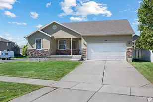749 North Devonshire Drive, Saratoga Springs, UT 84045 - Photo 2