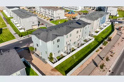 5214 N Folkstone Dr, Eagle Mountain, UT 84005 - Photo 30