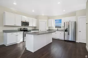 5214 N Folkstone Dr, Eagle Mountain, UT 84005 - Photo 4