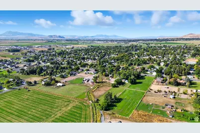 164 E 200 S, Hyde Park, UT 84318 - Photo 88