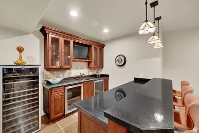 2161 Lorita Way E, Cottonwood Heights, UT 84093 - Photo 36