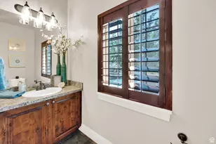 2161 Lorita Way E, Cottonwood Heights, UT 84093 - Photo 20