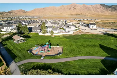 2065 E Autumn St, Eagle Mountain, UT 84005 - Photo 40