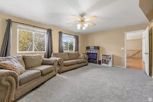 2065 E Autumn St, Eagle Mountain, UT 84005 - Photo 16