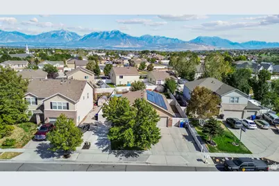 13867 S Mary Loraine Cir W, Herriman, UT 84096 - Photo 2