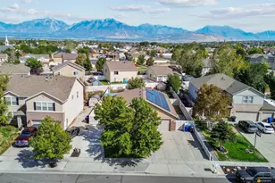 13867 S Mary Loraine Cir W, Herriman, UT 84096 - Photo 2