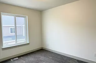 196 W Seasons Ln, Garden City, UT 84028 - Photo 16