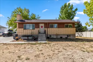 340 E 300 S, Gunnison, UT 84634 - Photo 2