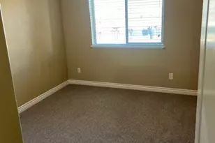 917 S Main St, Layton, UT 84041 - Photo 8