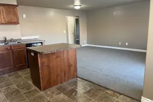 917 S Main St, Layton, UT 84041 - Photo 6