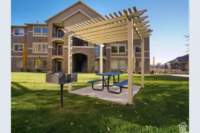 917 S Main St #H, Layton, UT 84041 - Photo 18