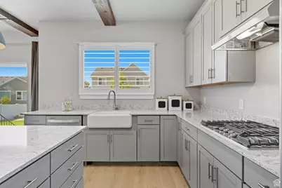 572 S Chamberlain St, Mapleton, UT 84664 - Photo 16