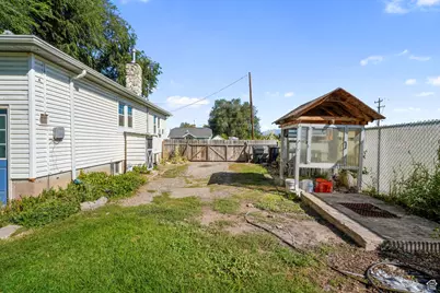 2259 W 1800 N, Clinton, UT 84015 - Photo 26