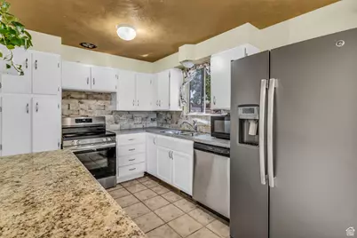 7045 S 65 E, Midvale, UT 84047 - Photo 10