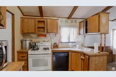 1184 S 1000 E, Provo, UT 84606 - Photo 12