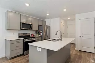 643 W Banner Dr, Grantsville, UT 84029 - Photo 6