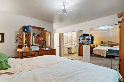 2273 E Snoqualmie Cir Dr S, Layton, UT 84040 - Photo 16