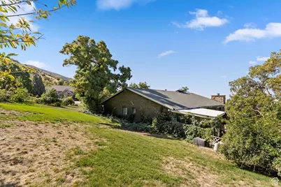 2273 E Snoqualmie Cir Dr S, Layton, UT 84040 - Photo 22