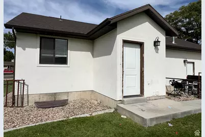 368 E 400 S, Nephi, UT 84648 - Photo 4