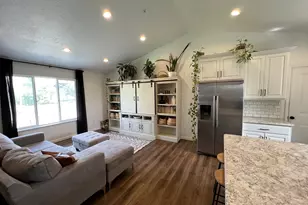 368 E 400 S, Nephi, UT 84648 - Photo 6