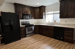 368 E 400 S, Nephi, UT 84648 - Photo 20