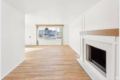 428 W 2650 N, Sunset, UT 84015 - Photo 2