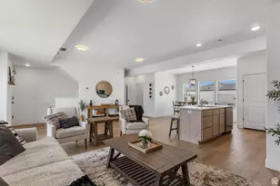 606 W Caroles Wy, Tooele, UT 84074 - Photo 8