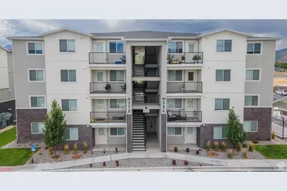 384 W 650 N #A-D, Payson, UT 84651 - Photo 2