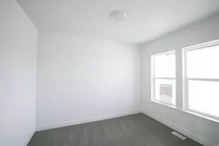 1583 W Russo Dr, Saratoga Springs, UT 84045 - Photo 2