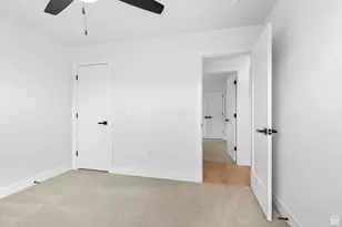 2261 S Tonaquint Dr, Saint George, UT 84770 - Photo 18