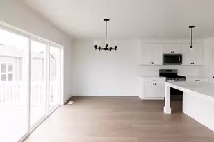 2928 N Purpletop Ln, Saratoga Springs, UT 84045 - Photo 8