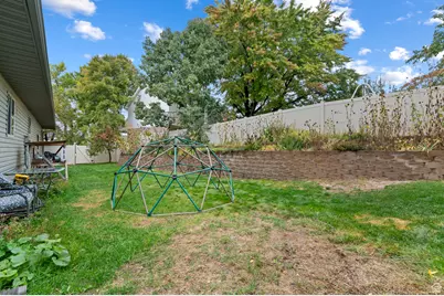 4198 W Sage Rd N, Cedar Hills, UT 84062 - Photo 28