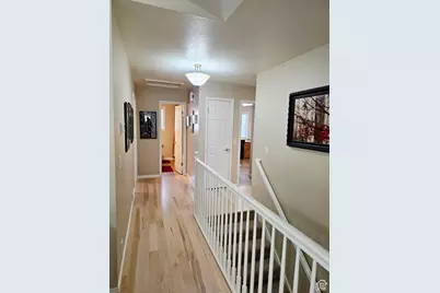 2559 E Cupecoy Dr, Cottonwood Heights, UT 84121 - Photo 16
