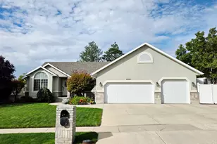 2559 E Cupecoy Dr, Cottonwood Heights, UT 84121 - Photo 1