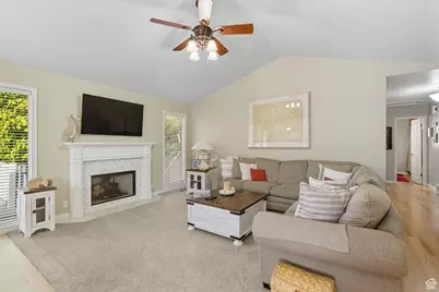 2559 E Cupecoy Dr, Cottonwood Heights, UT 84121 - Photo 8