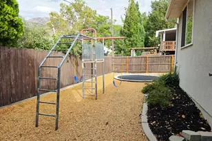 2559 E Cupecoy Dr, Cottonwood Heights, UT 84121 - Photo 36