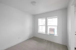 1529 W Russo Dr, Saratoga Springs, UT 84045 - Photo 2