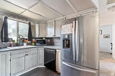 235 W 4600 S, Washington Terrace, UT 84405 - Photo 10