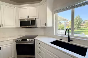 152 W 4050 N, Pleasant View, UT 84414 - Photo 8