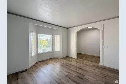 152 W 4050 N, Pleasant View, UT 84414 - Photo 4