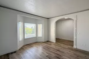 152 W 4050 N, Pleasant View, UT 84414 - Photo 4