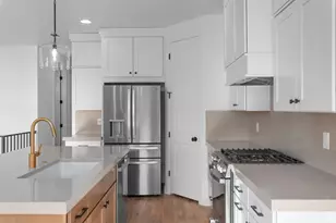 1137 W 2275 S, Syracuse, UT 84075 - Photo 8