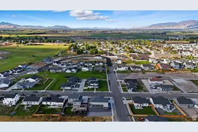 791 W 20 N, Hyrum, UT 84319 - Photo 10