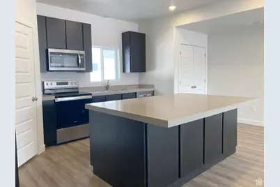 4576 W Pleasant Ct, West Valley, UT 84120 - Photo 14