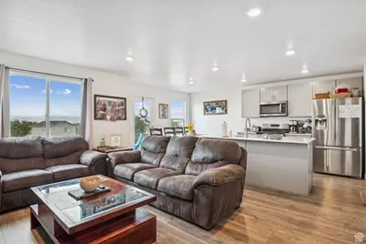 8604 W Beckville Dr, Magna, UT 84044 - Photo 4