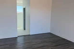 1334 E Lone Rock View Dr, Big Water, UT 84741 - Photo 4