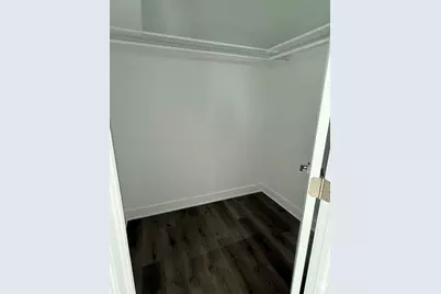 1334 E Lone Rock View Dr, Big Water, UT 84741 - Photo 8